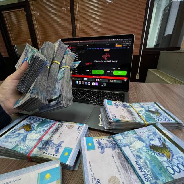 Kostanay 블로거들은 온라인 게임에 시민들을 끌어들여 손쉬운 돈을 약속합니다.